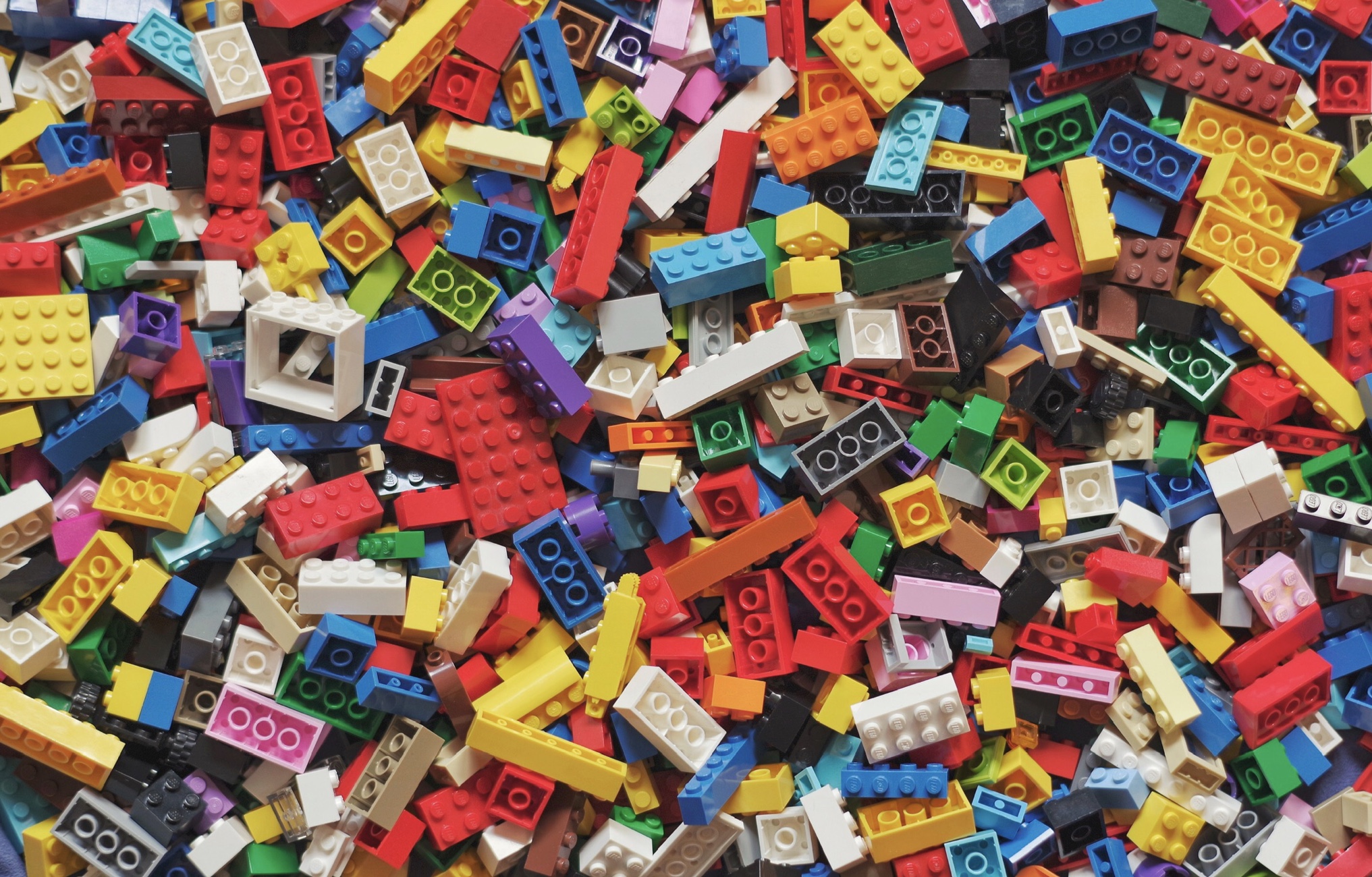 Wereldvenster Gelukkig is dat gas lego bouwsteentjes, over Lego, tips en tricks om te blijven bouwen.