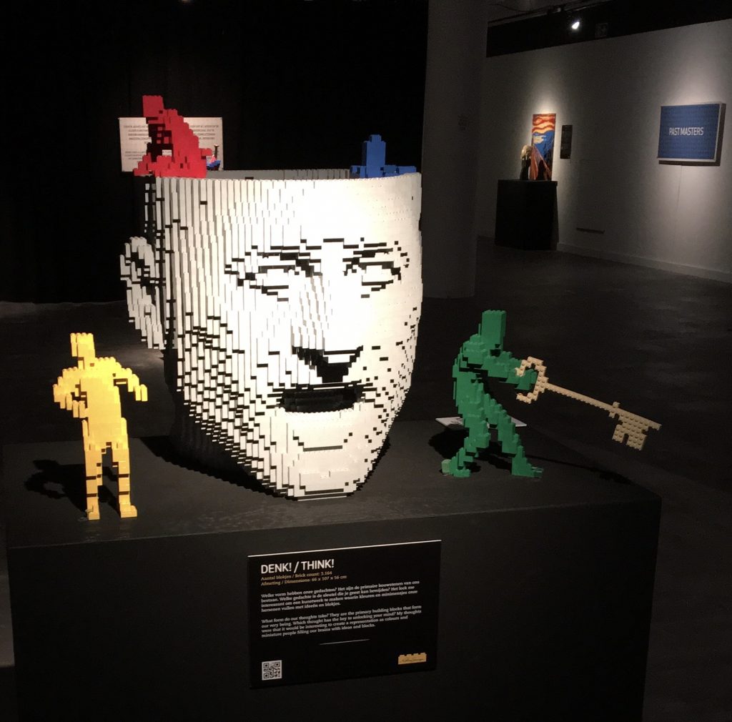 Lego tentoonstelling Art of the brick-denken.jpg